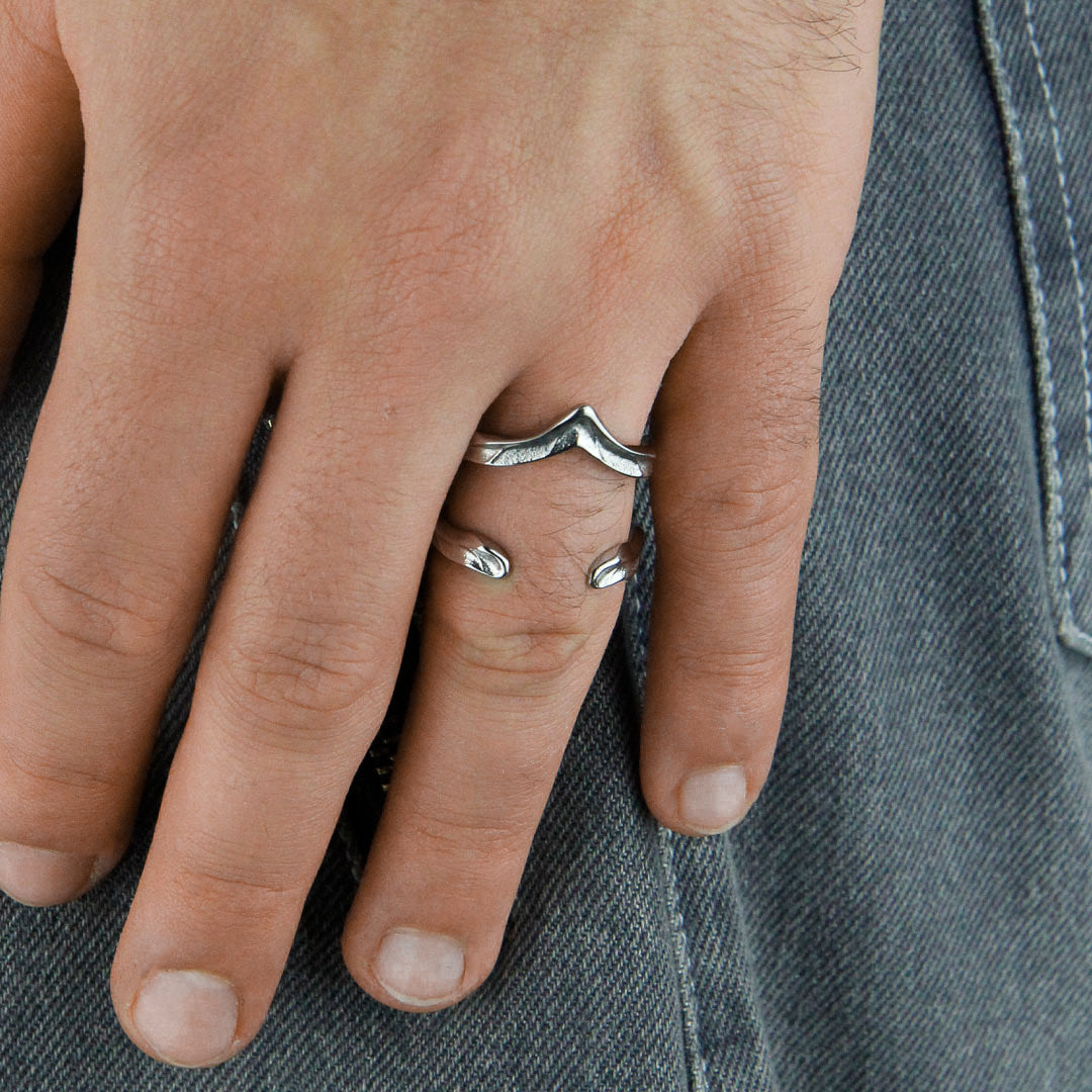 SHADOW CREST RING SILVER