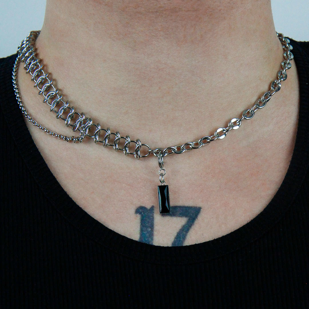 REFLECT NECKLACE