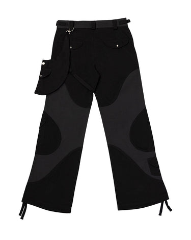 Back view of our survivor unisex baggy pants / jeans in black color with silver elements and detachable sidepocket 